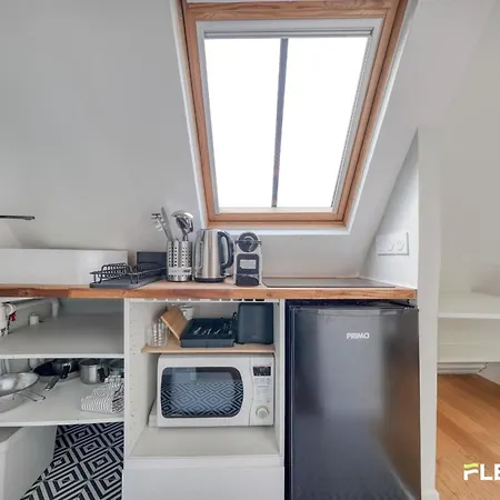 In The Heart Of Parisian Treasures And Lifestyle Apartment